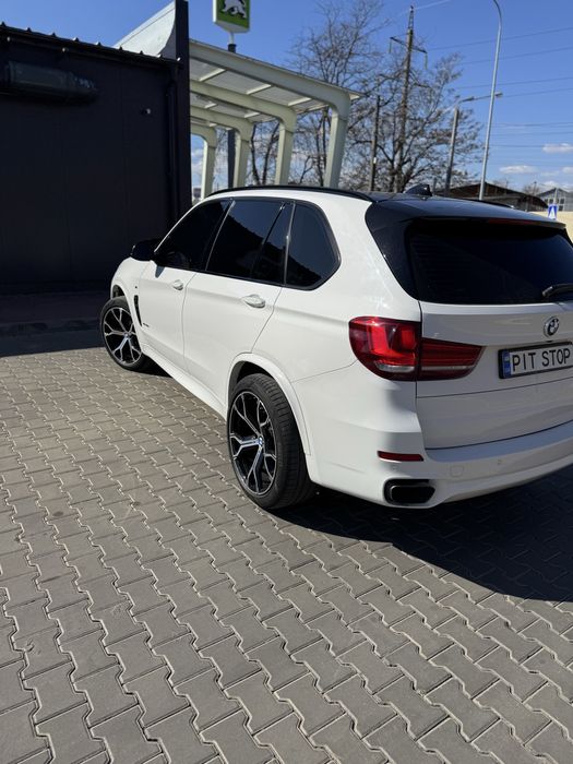 Продам БМВ  BMW X5 F15 M50D