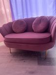 Sofa muszelka z poduszkami