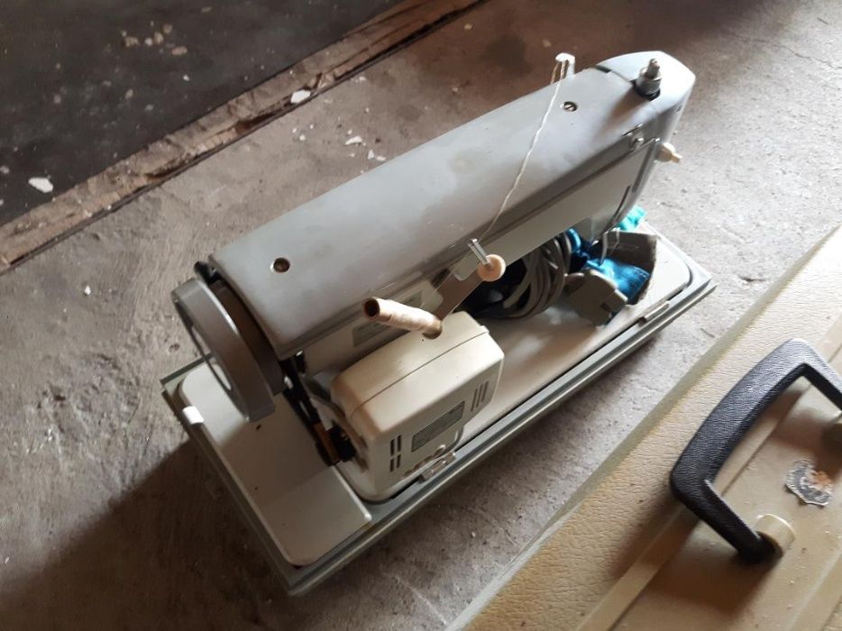 Maszyna do szycia sprawna