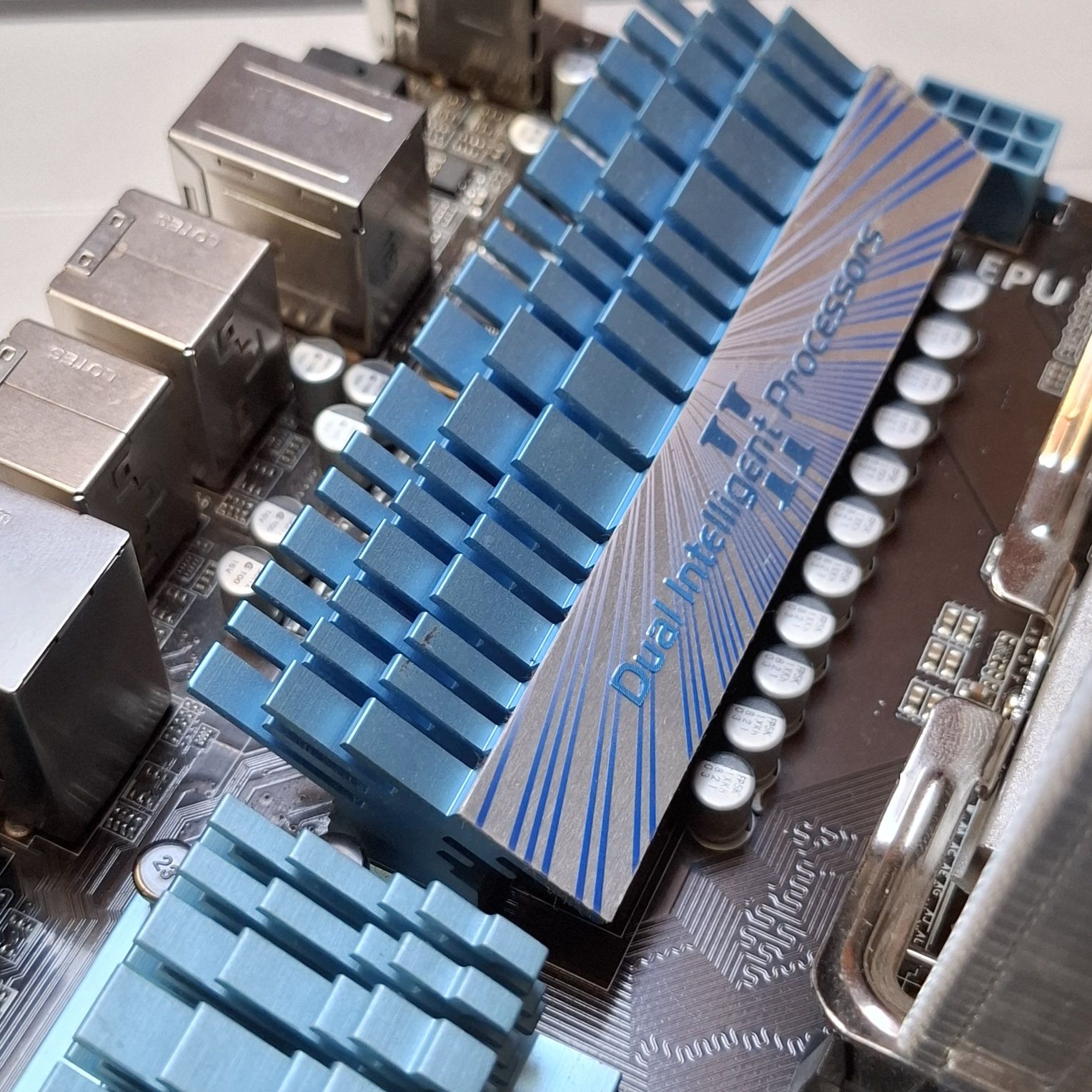 Płyta główna ASUS M5A97 Evo AM3+ AMD FX6100 3.3Ghz + SilentiumPC