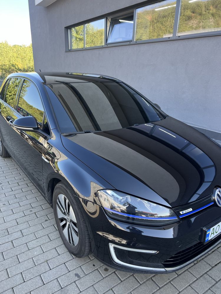 Продаеться e Golf 24 kwt 2015
