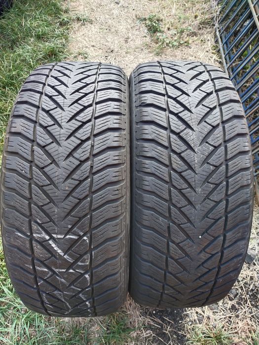 Para opon zimowych 255/55R19 111H, Goodyear