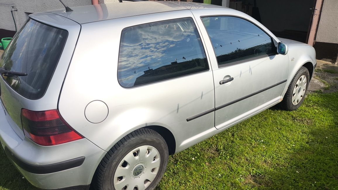 VW Golf 1.4 Igła