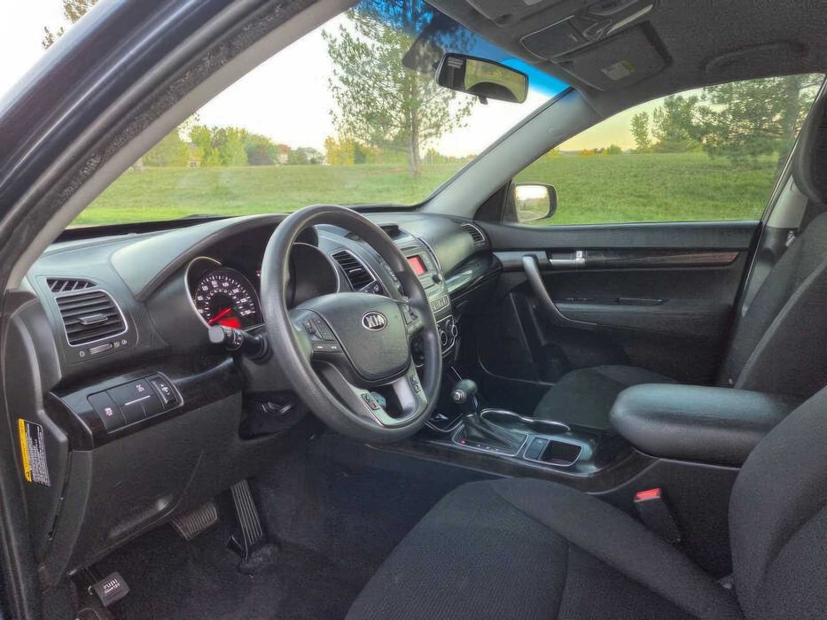 Kia Sorento LX      2015