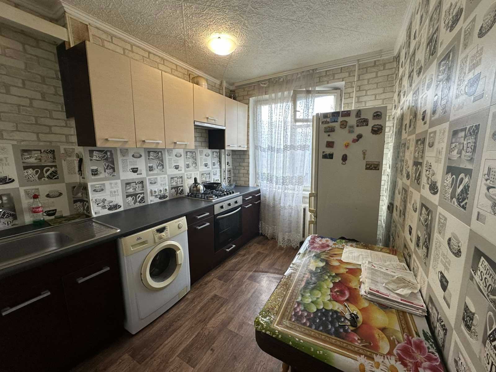 Продаж 3 квартири 2-й поверх, не кутова ,усі кімнати роздільні Тепла