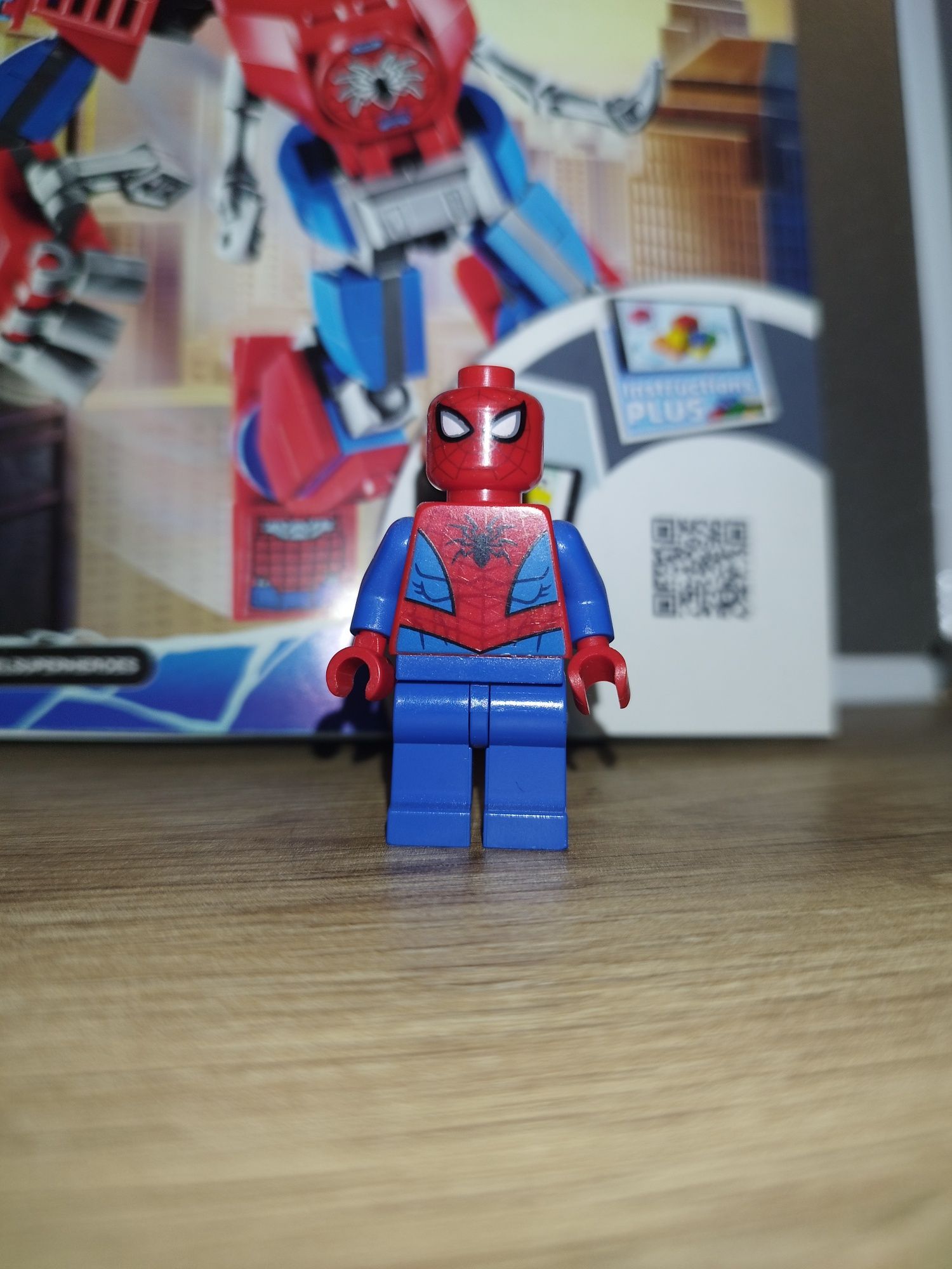 LEGO mech Spiderman 76146