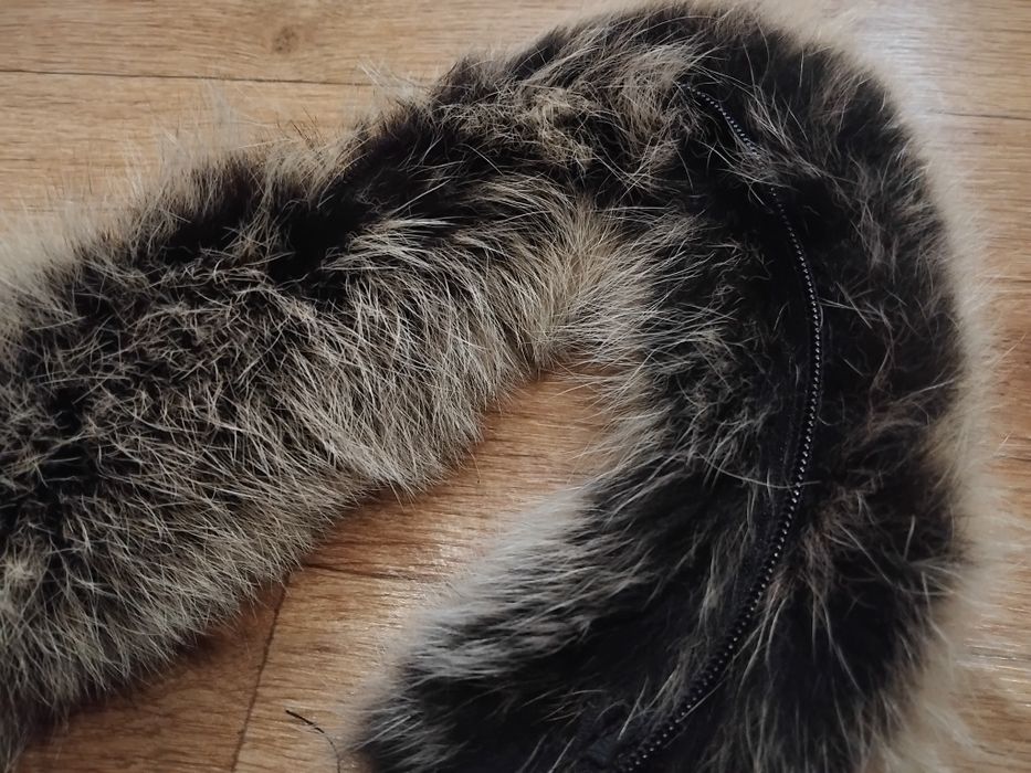 Натуральный меховой воротник опушка на капюшон куртки.