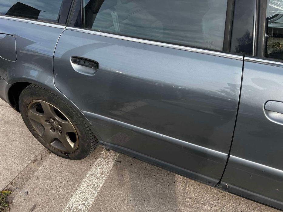 Drzwi Audi A4 B5 Lift LY7L A4B5 Tył prawe