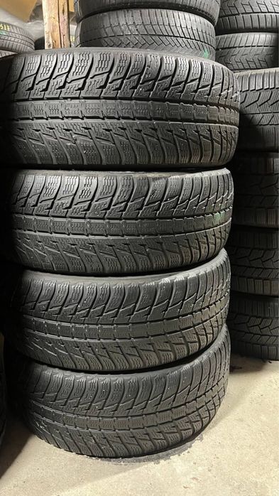 Комплект зимової гуми 235/50/19 Nokian
