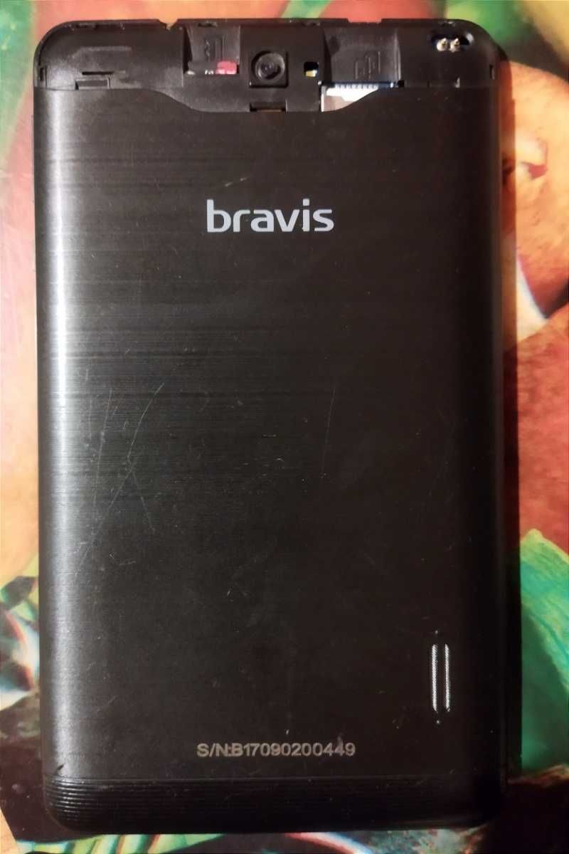 Продам планшетний ПК Bravis NB 754 6,95''3G