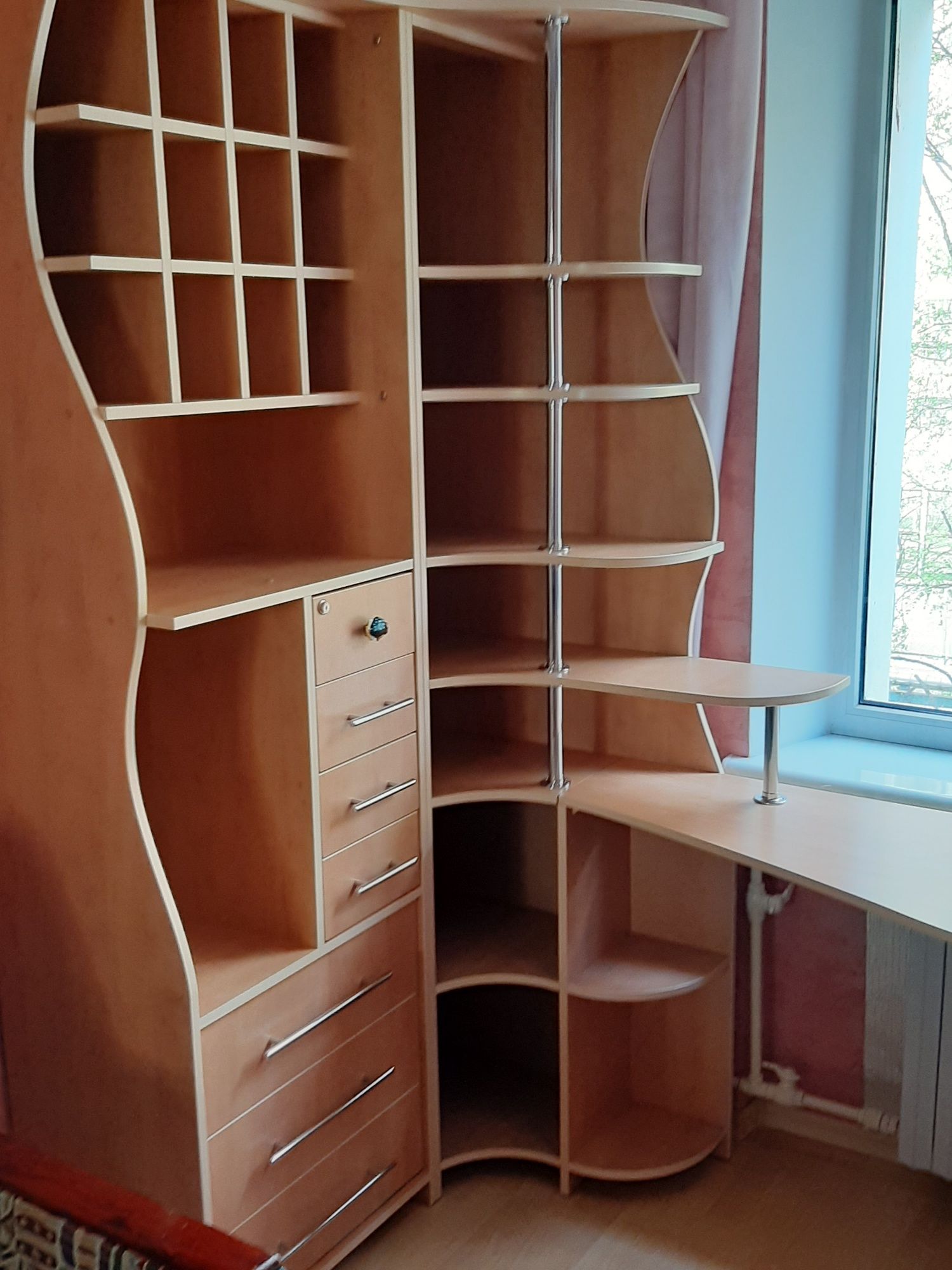 Продам комплект встроенной мебели
