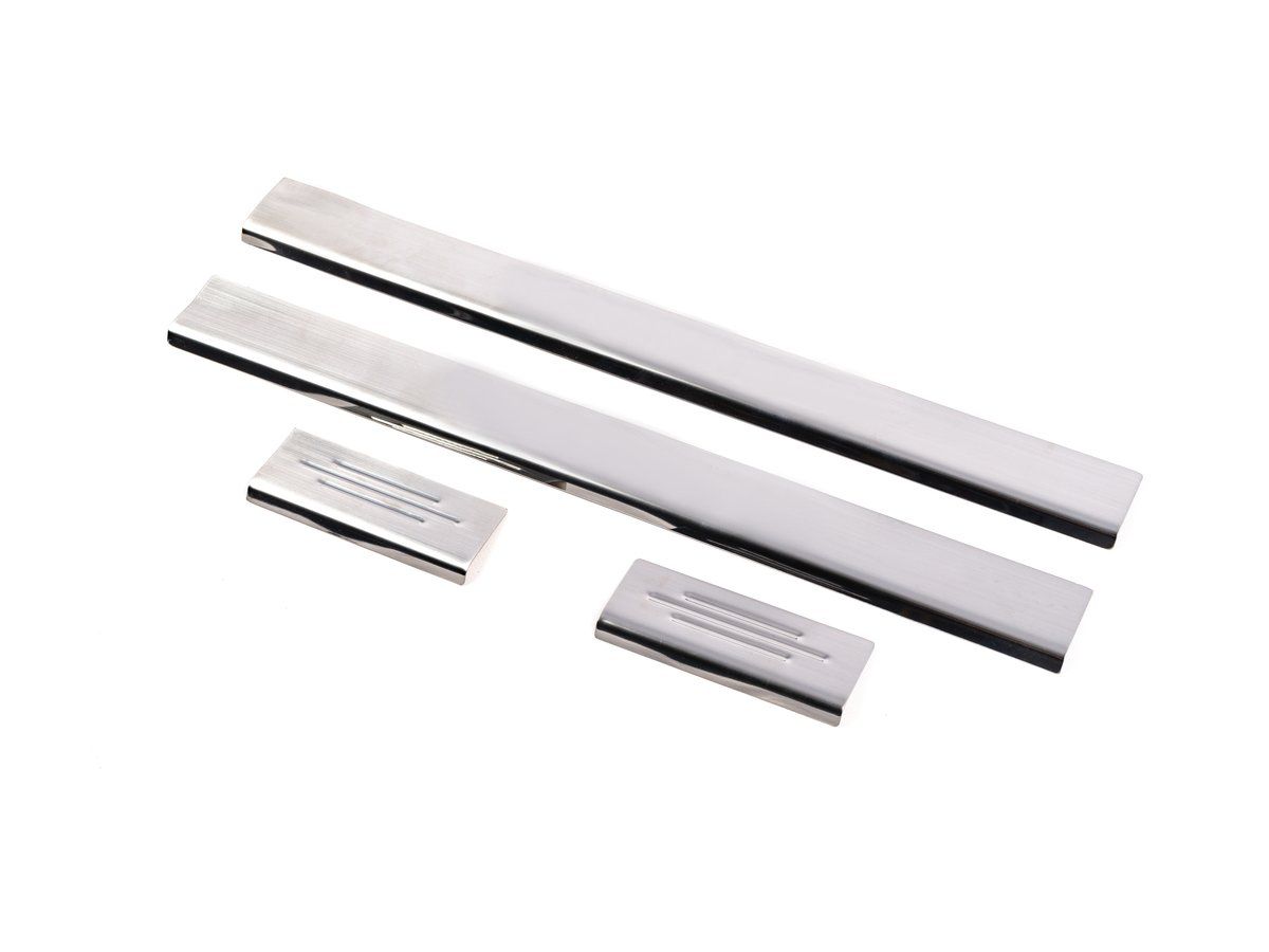 Toyota Yaris 2006-2011 Накладки на пороги Carmos