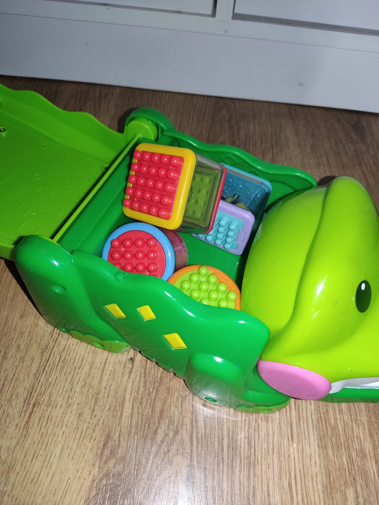 Krokodyl fisher price klocki sensoryczne