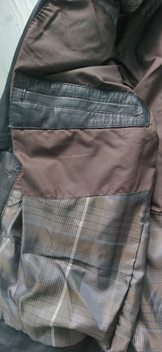 Чоловіча шкіряна демісезонна куртка, розмір S