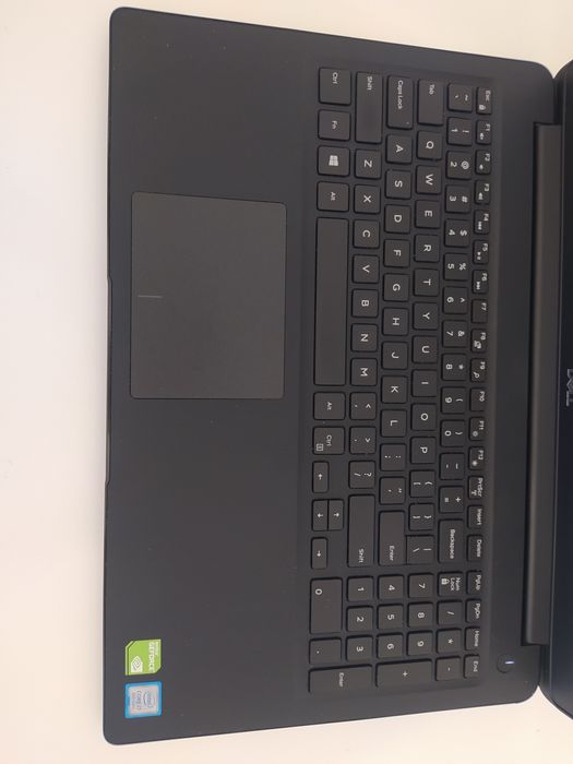 Dell Latitude 3500/15,6" FHD/i7-8565U/16Gb/256Gb/NVIDIA MX130