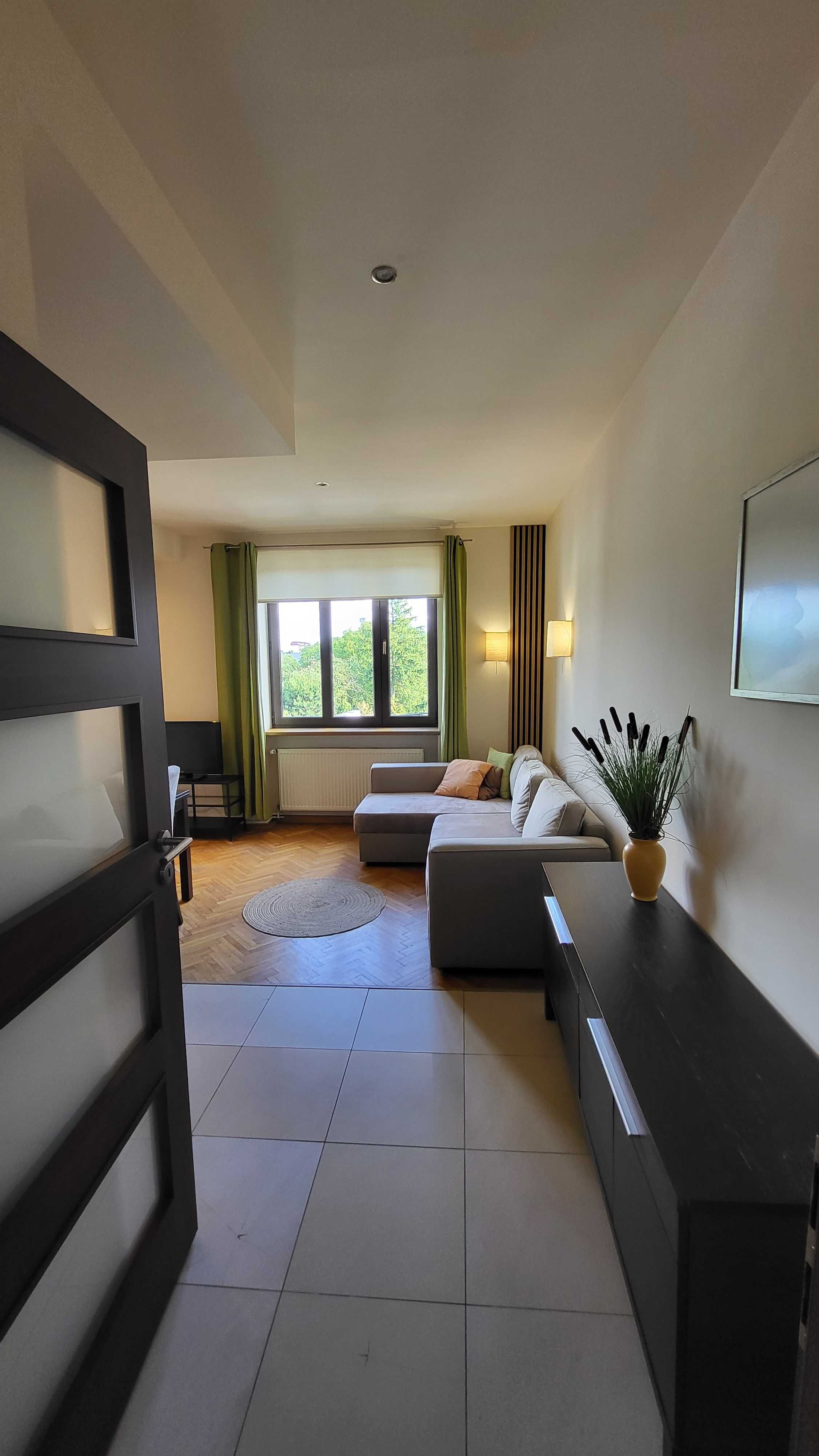 Mieszkanie do wynajęcia 37 m2, dwa pokoje, w bezczynszowej kamienicy
