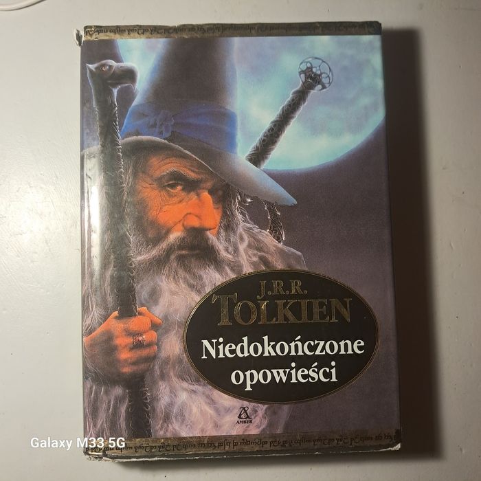 J.R.R.Tolkien,Niedokończone opowieści