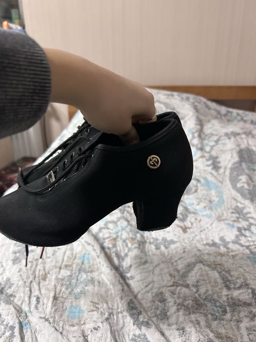 Бальні туфлі на блок каблук