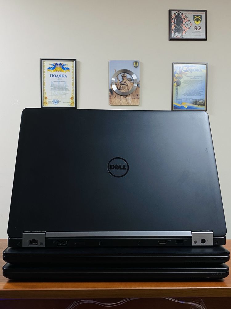 Ноутбук Dell Latitude E5570\5570 15.6” 4х ядерний 8/SSD 256 стан Ідеал