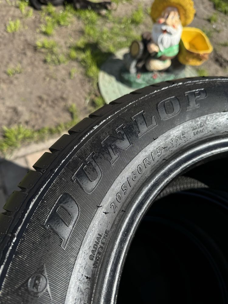 Продам  Dunlop 205/60 R15