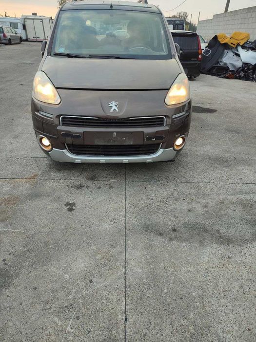 Розборка Peugeot Partner B9, Пежо партнер Б9, передній бампер