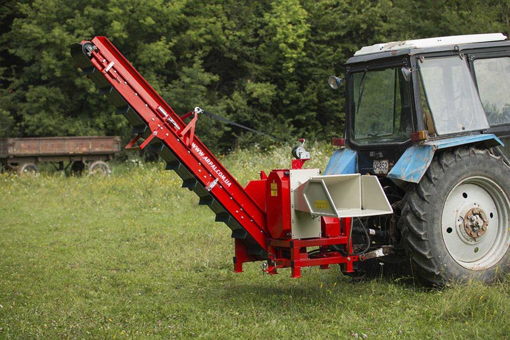 Надаю послугу з подрібнення гілок та дров,а також їх доставка і продаж