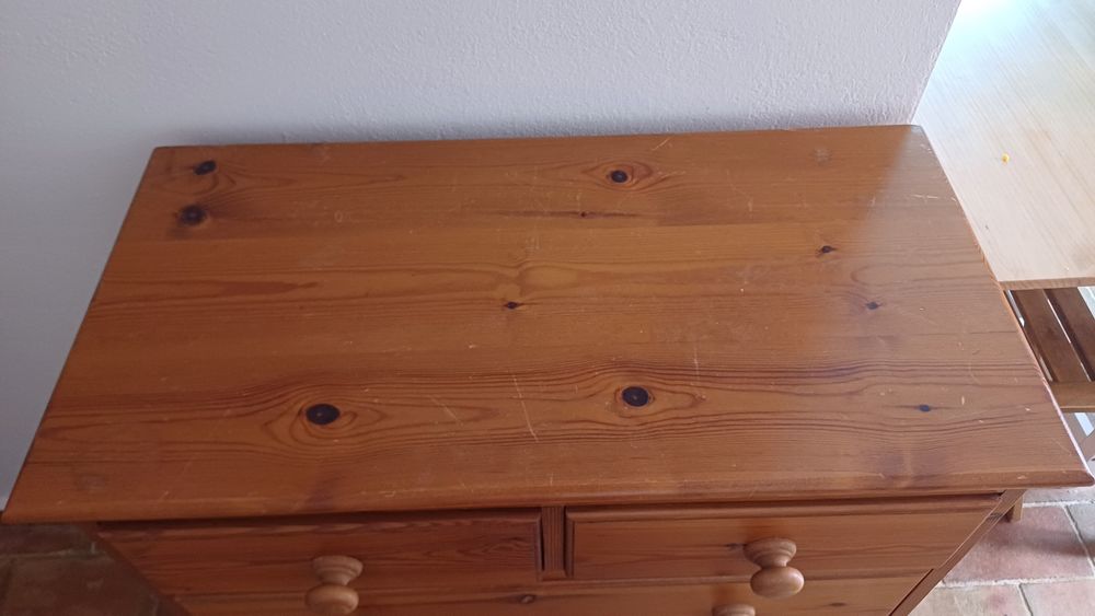 Cómoda de madeira