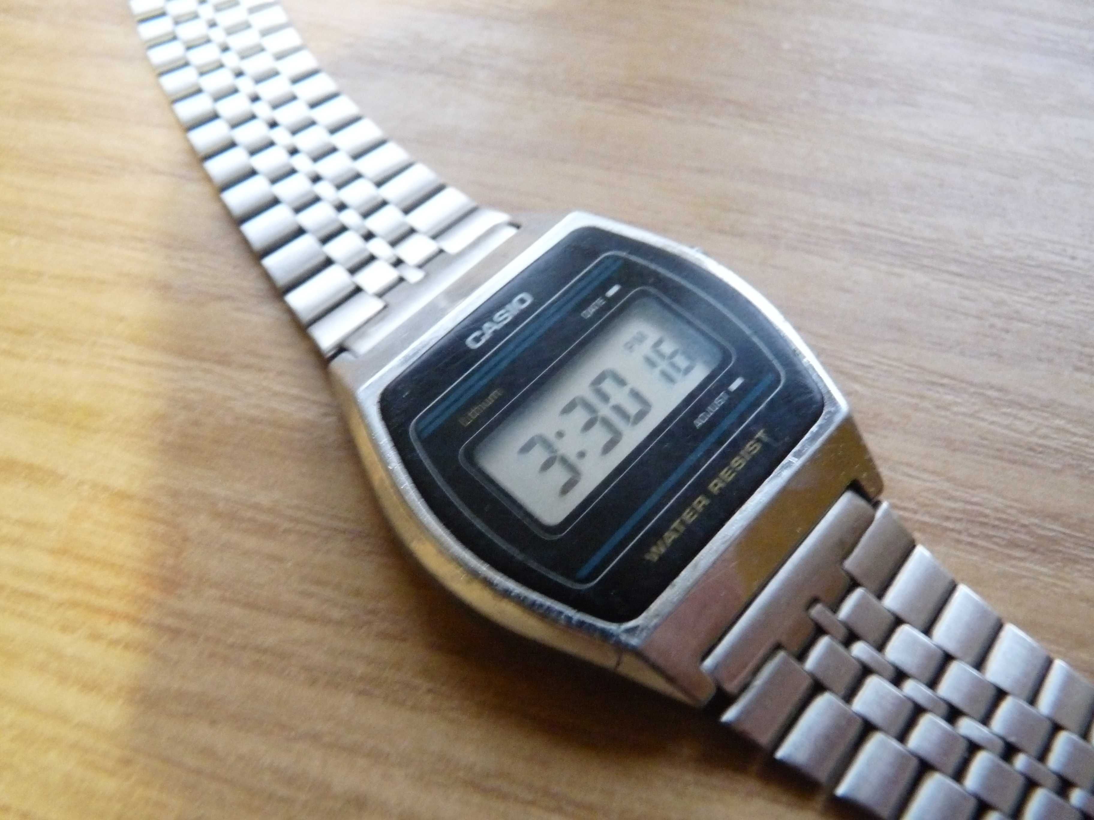 zegarek elektroniczny Casio BB 12 W