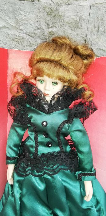 Boneca de porcelana