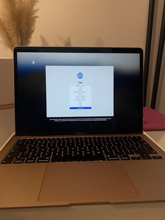 macbook air 13 2020 gold laptop iphone apple ios