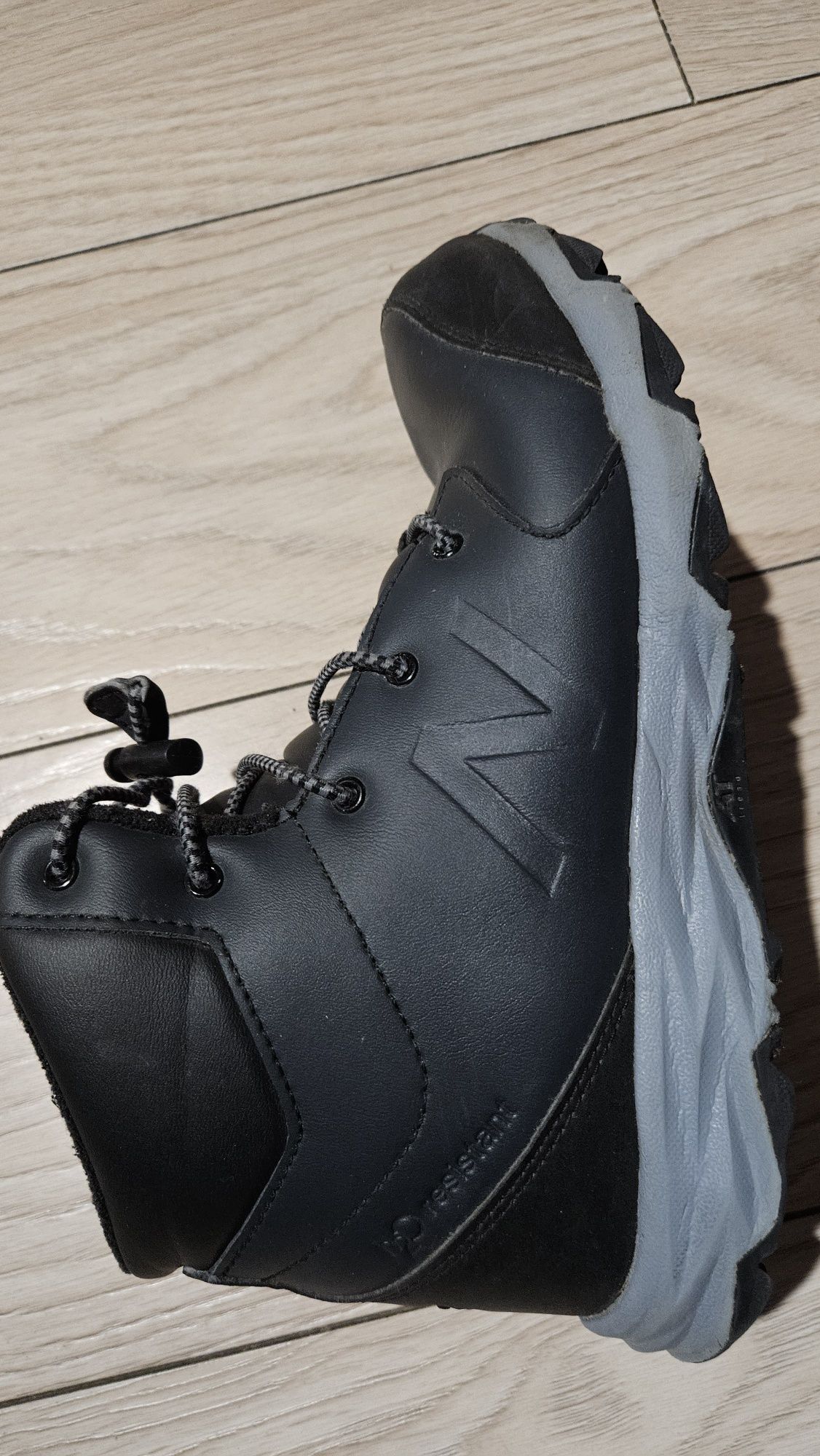 Buty dla chłopca zimowe New Balance r. 37.5
