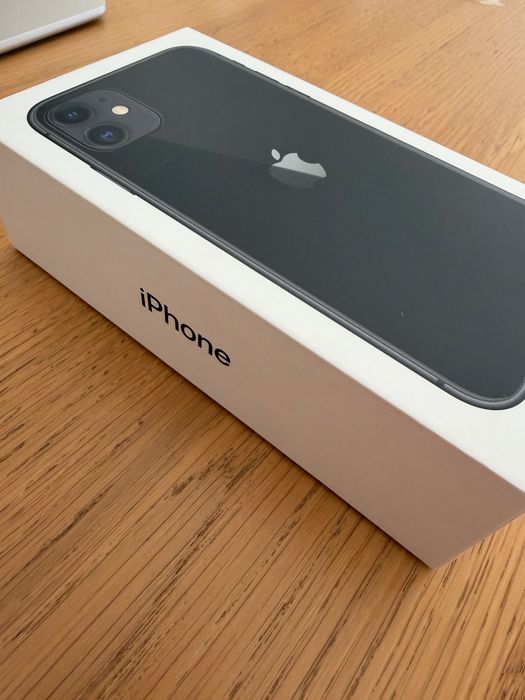 Vendo iPhone 11 64GB, desbloqueado, com bateria NOVA e caixa completa