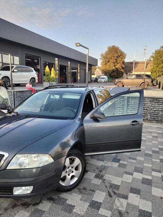 продати автомобіль