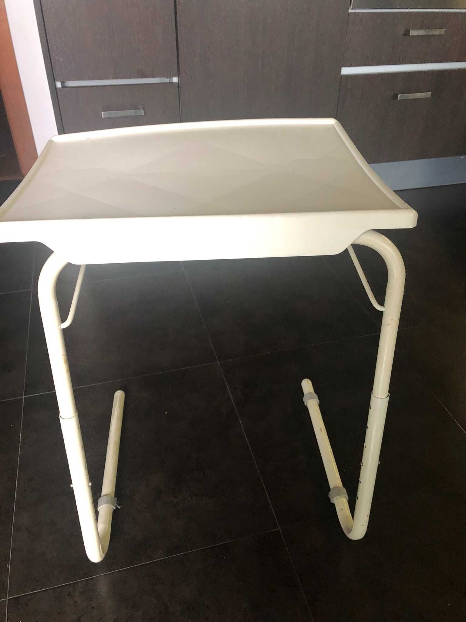 Mesa de apoio/trabalho portátil