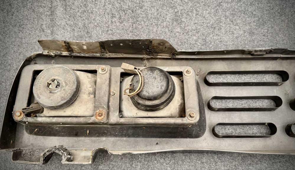 Front/grill/atrapa Vw golf mk2 Tajfun- rarytas!