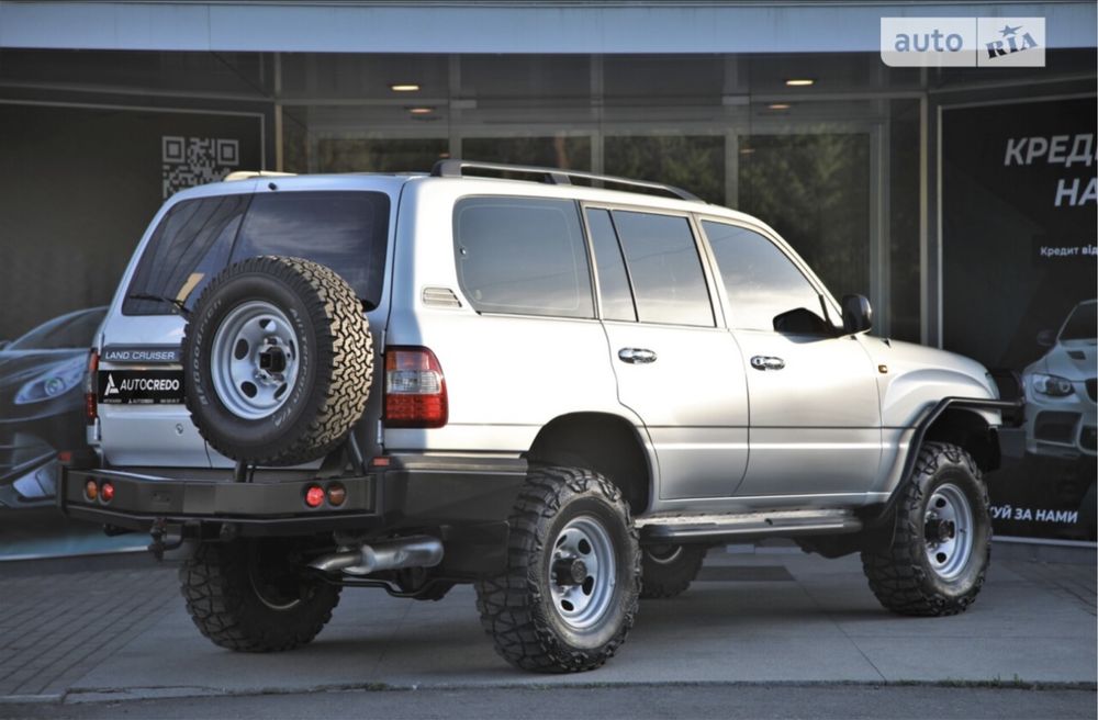 Toyota Land Cruiser 105