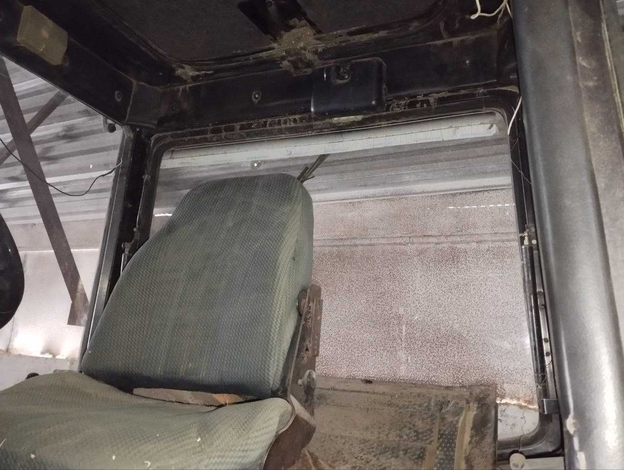 Трактор МТЗ 1221