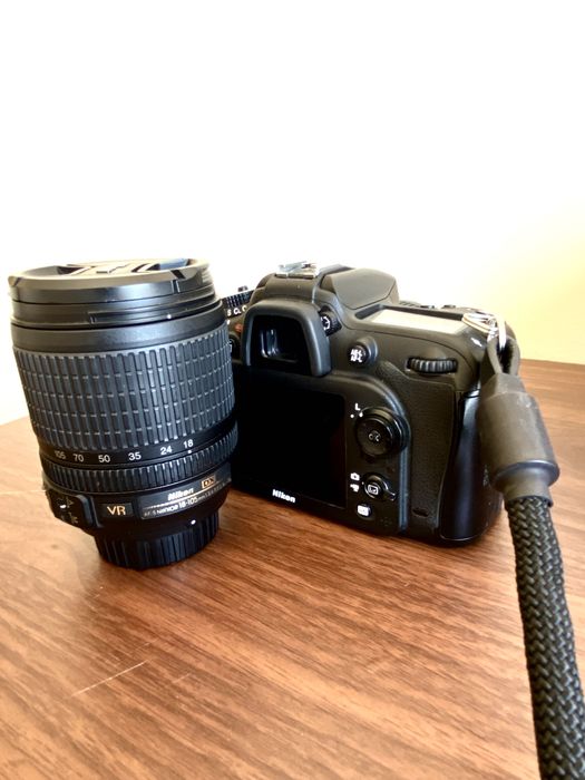 CÂMERA FOTOGRÁFICA EM ÓTIMO ESTADO / Acompanha duas lente e flash