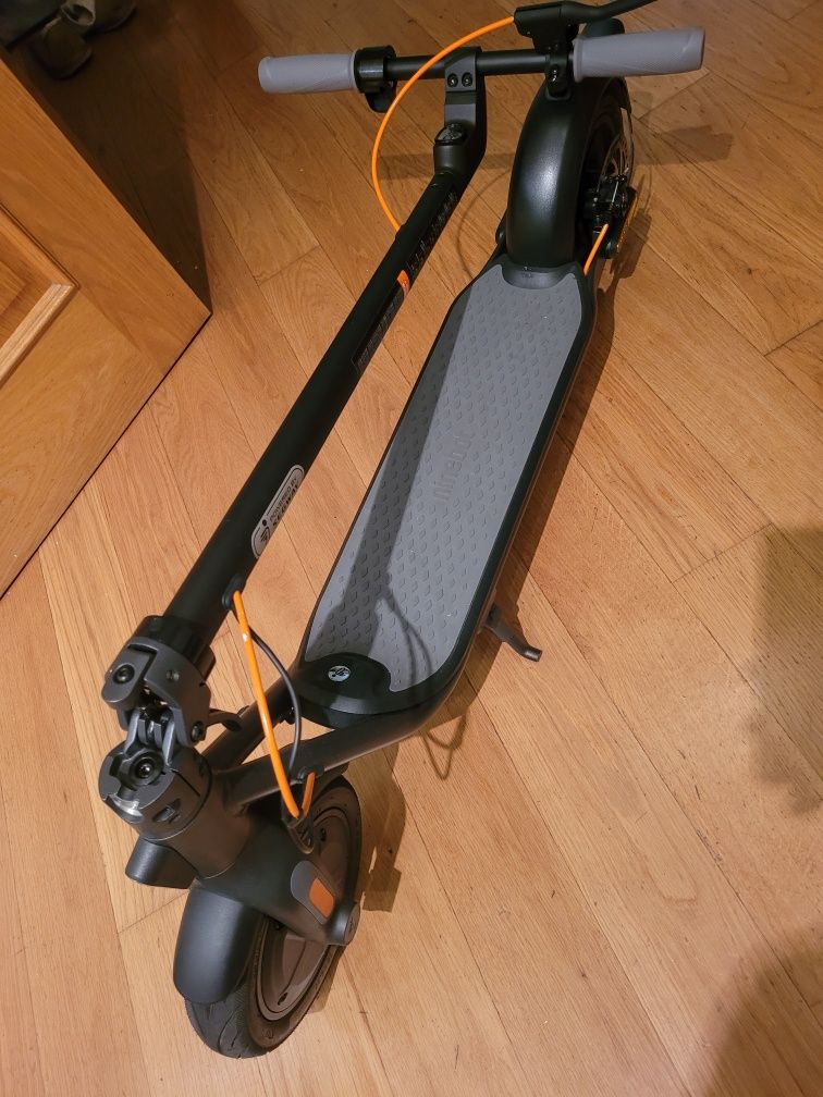 Trotinete Elétrica SEGWAY NINEBOT F30E