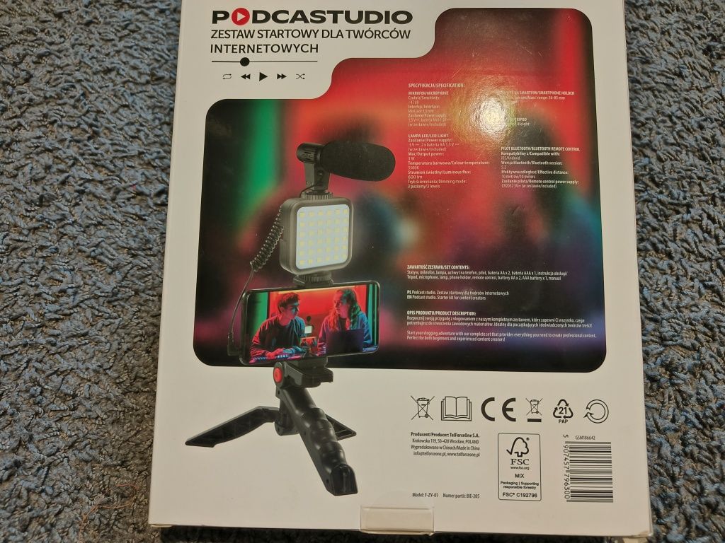 Zestaw startowy twórców internetowych Podcastudio