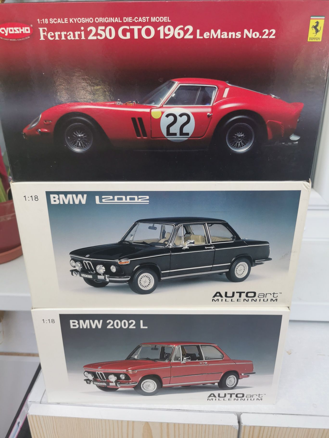 BMW i FERRARI 1:18 Autoart, Kyosho