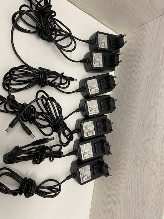 Блок живлення DVE Switching Adapter DSA-24CA-05 (5V 4A)