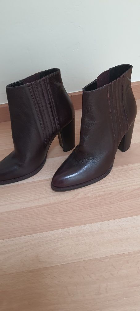 Botins bordeaux Novos