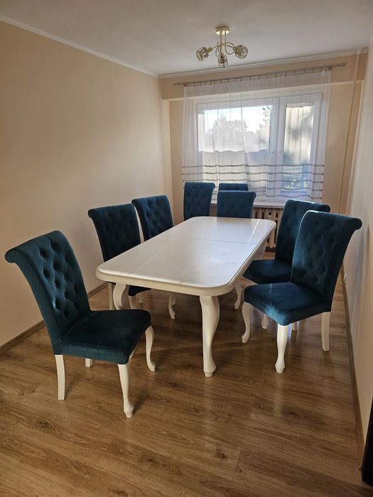 Stół z krzesłami zestaw