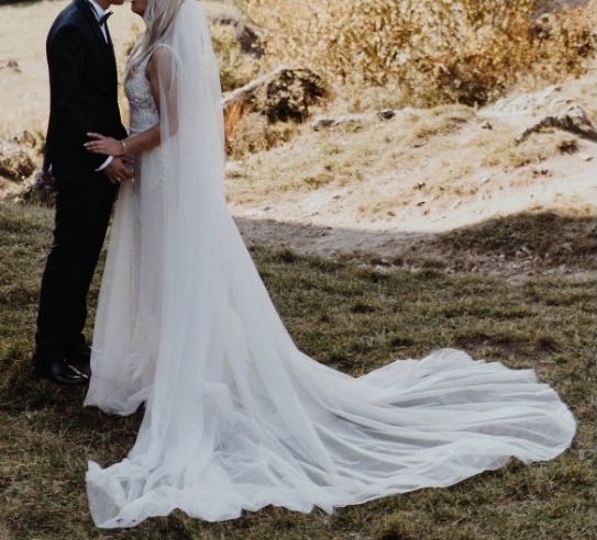 Suknia ślubna syrenka dopasowana ręcznie zdobiona tren+welon 3 metrowy