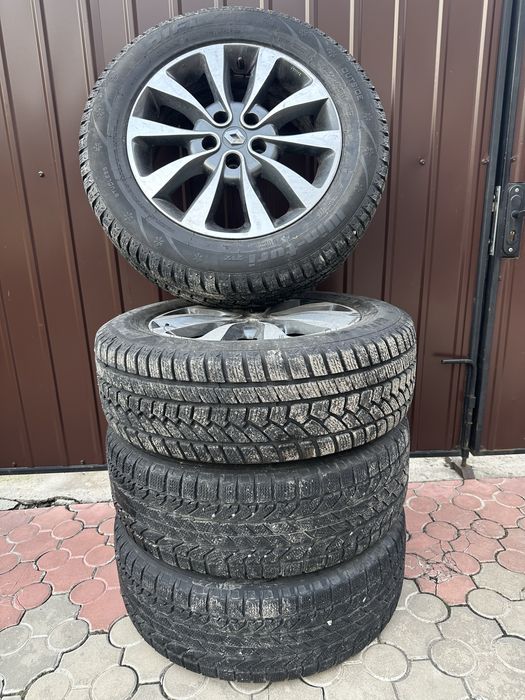 Продам зимові Шини з дисками 225/60/17