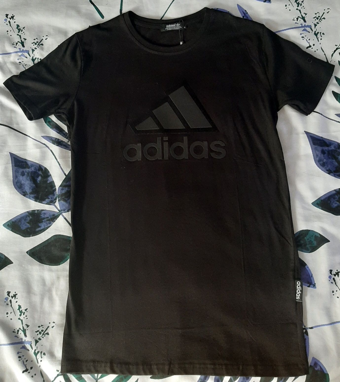 Adidas czarny T-shirt  rozm. S