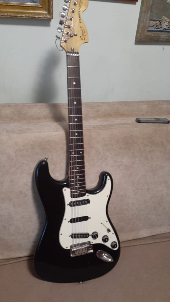 Електрогітара Squier (1983 рік) Японія модель Річі Блекмора