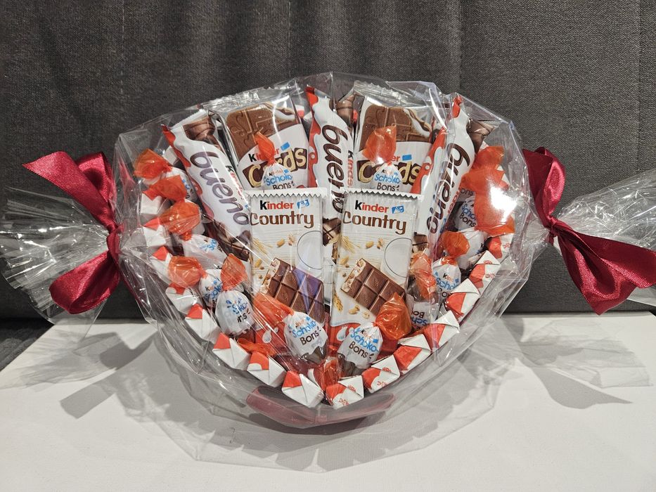 Słodki prezent, Kinder, torcik ze słodyczami