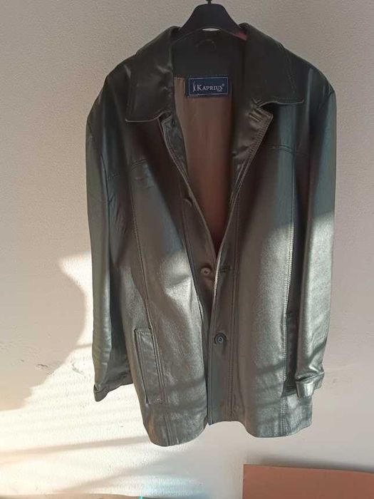 Casaco pele em bom estado